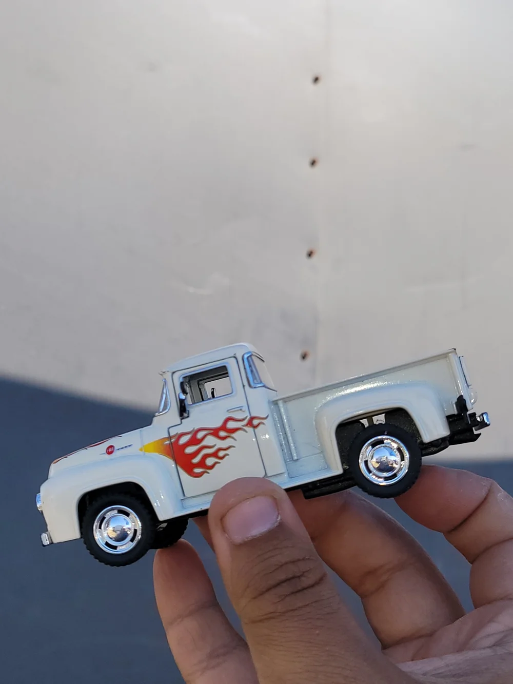 Kinsmart- White 1956 Ford F-100 Pickup 1:38 #kinsmart #toys #cars #fordf100